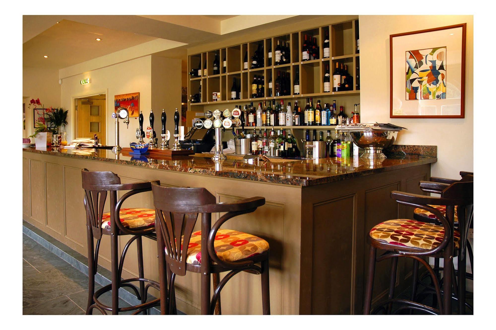فندق The Kings Arms Stowel المظهر الخارجي الصورة